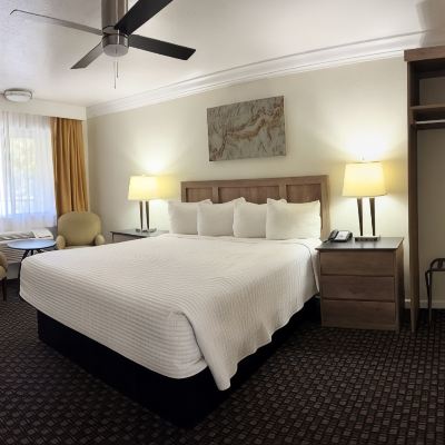 King Deluxe Cedar Lodge Promo Code