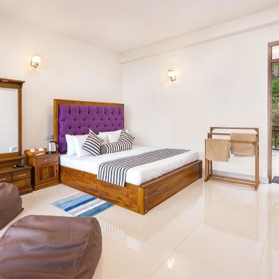 Deluxe Double Room Ostella Promo Code