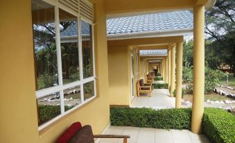 Mount Moroto Hotel - Housity