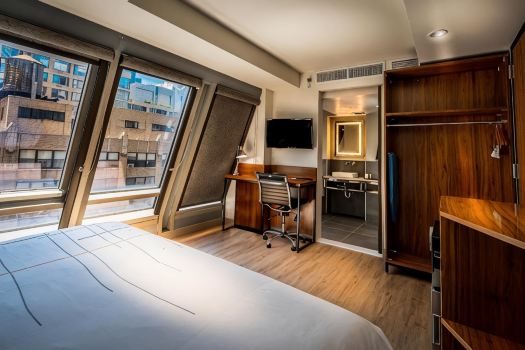 La Quinta Inn & Suites by Wyndham Times Square South