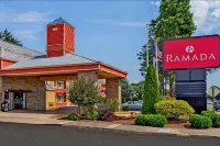 Ramada by Wyndham Portland Hotel di 