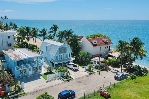 Adorable Beach House, Concha Azul in Sea Beach!