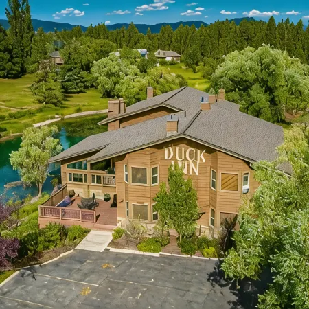 Duck Inn Lodge