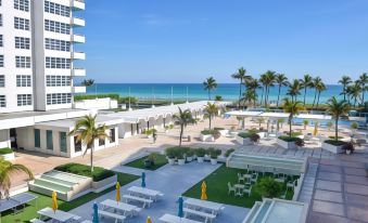 Seacoast Suites on Miami Beach