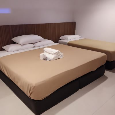 Bilik Bertiga Superior Kupon Comfort Two Hotel