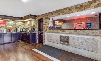 Econo Lodge - Housity