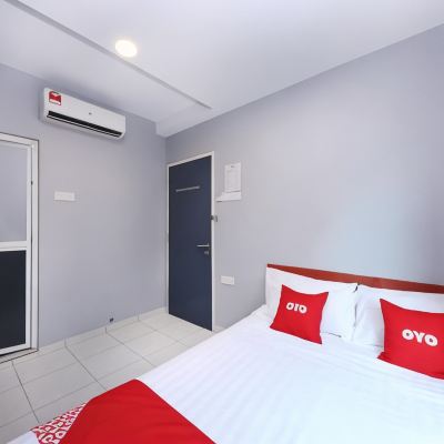 Bilik Deluxe Double Kupon OYO 1184 Ho Hotel