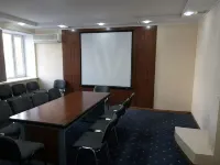 Hotel Zhambyl โรงแรมในทาราซ