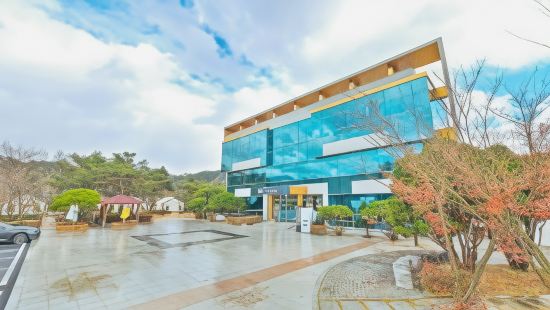 거창 서핑파크 리조트&글램핑