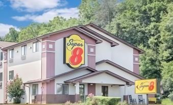 Super 8 by Wyndham Roanoke VA