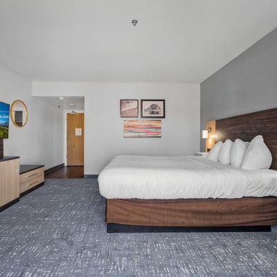 1 KING BED - NON SMOKING Hotel Avisa Downtown Promo Code