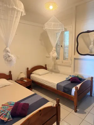 Exceptional T3 sea view apartment, 5 minutes walk from the beach! And jacuzzi Hôtels à : 