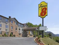 Super 8 by Wyndham Portsmouth