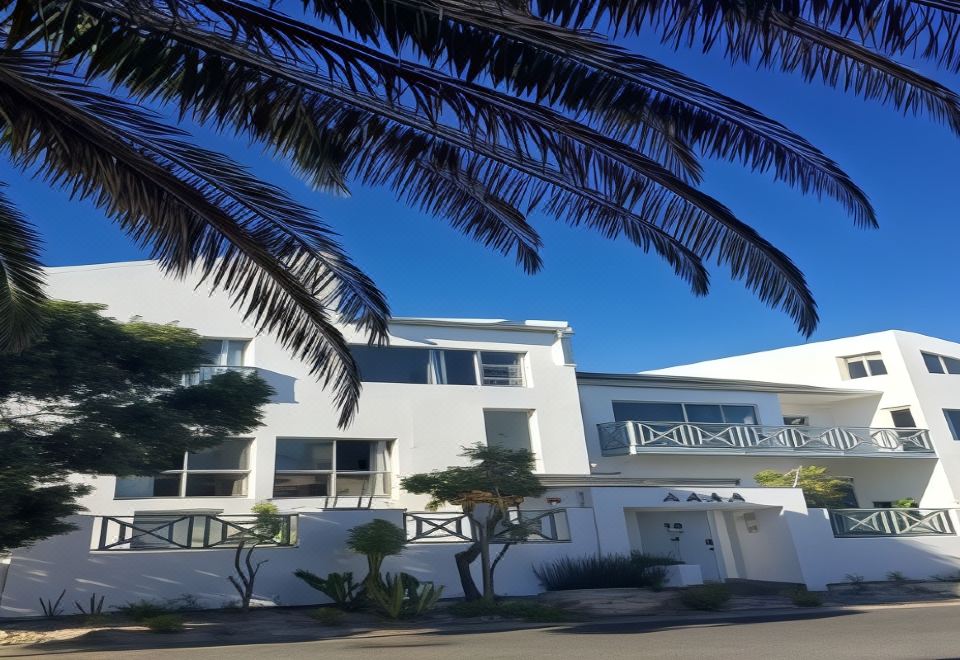 5 Options Guest House - Housity