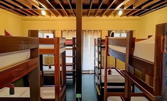 Ilakai Hostel - Adults Only