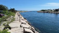 Westerly Getaway- Short drive to the beach, Walk to Downtown Shops & Restaurants