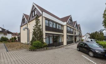 Hotel Strohgäu - Housity