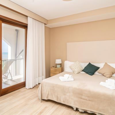 Superior Double Room with Partial Ocean View