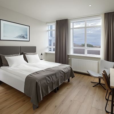 Deluxe Queen Room with Mountain View