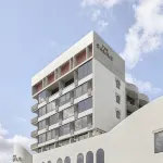 The Calile Hotel Hotele w: 