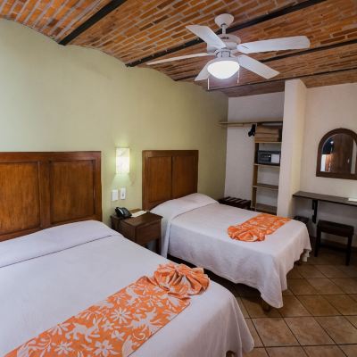 Vista Interior 2 Camas Hotel El Pescador Promo Code