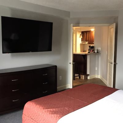 Deluxe Suite McCoy's Inn Promo Code