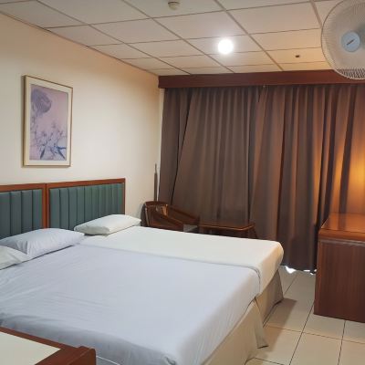 Bilik Keluarga Kupon Harbour Inn Melaka