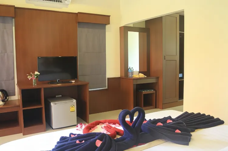 ห้องดีลักซ์ เตียงใหญ่ 1 เตียง
