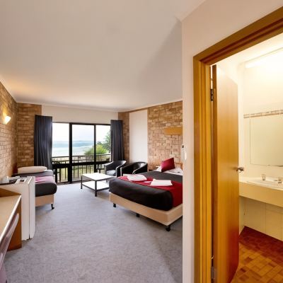 Standard Triple Room, Non Smoking, Ocean View Kangaroo Island Seaside Inn Promo Code
