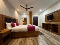 The Rhino Hotel a 