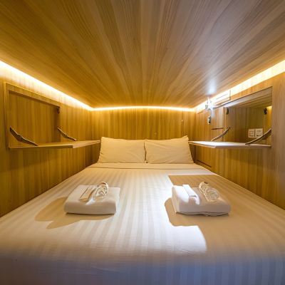 Queen Capsule Cube Boutique Capsule Hotel @ Chinatown (SG Clean) Promo Code