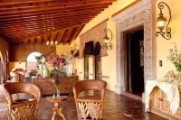 Hotel Misión Grand Casa Colorada