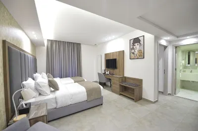 Zett Hotel Hotele w: 