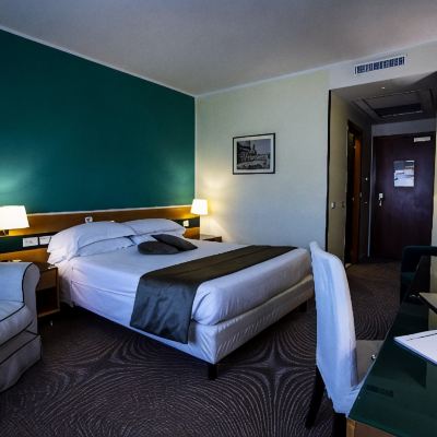 Standard Triple Room BV Oly Hotel Promo Code