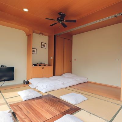 Japanese Family Room