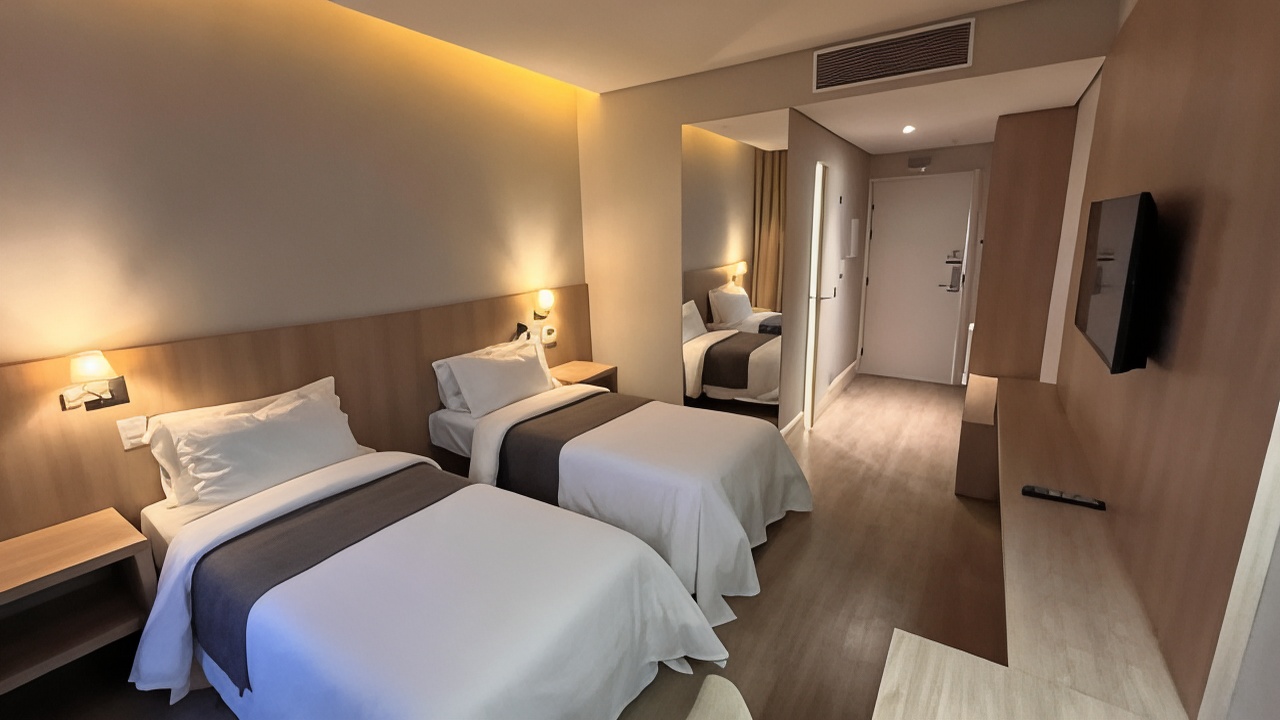 豪华双床房， 2 张单人床