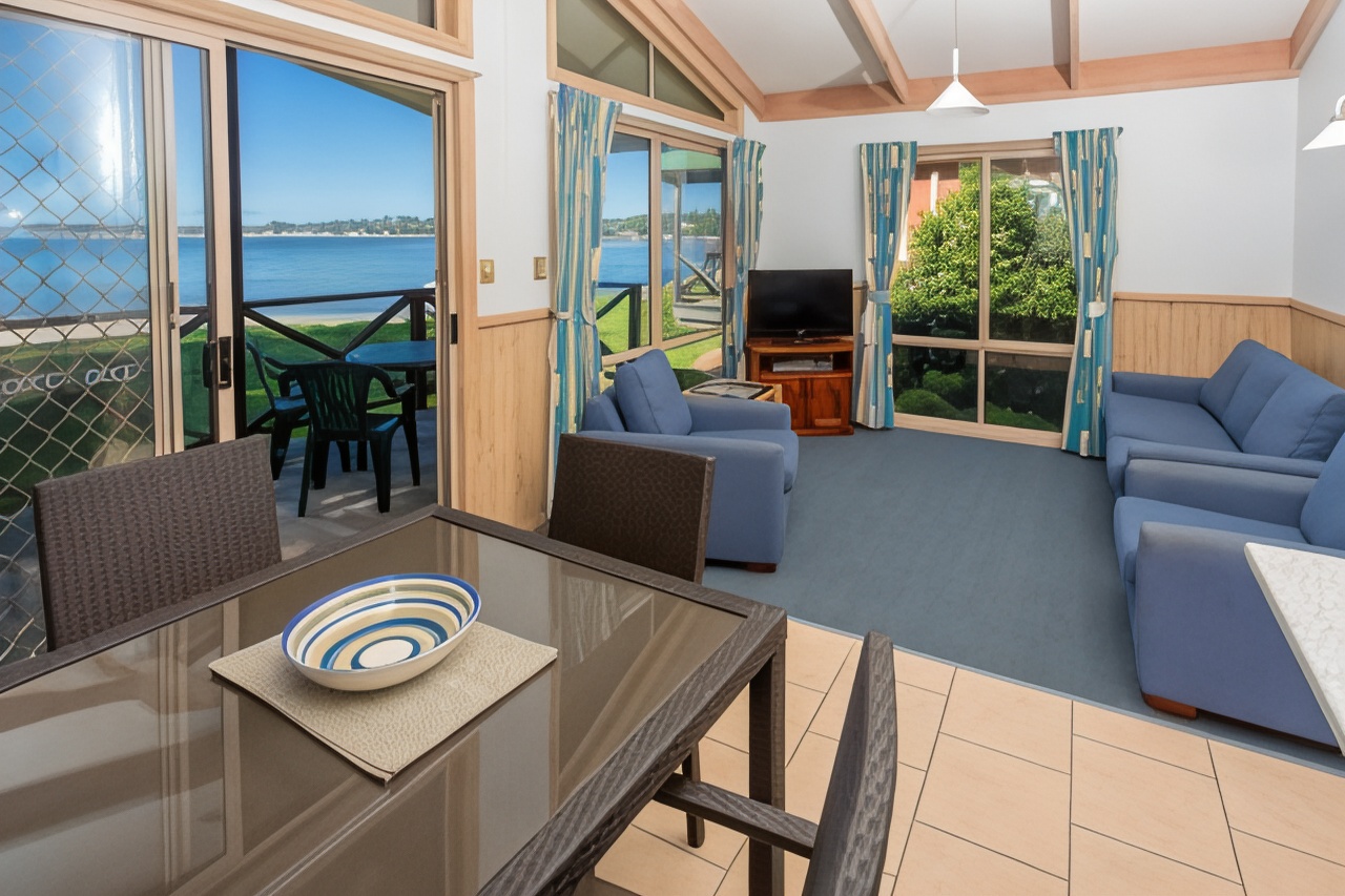 带spa浴缸的豪华别墅