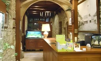 Logis - Hôtel Restaurant l'Ecu de France - Housity