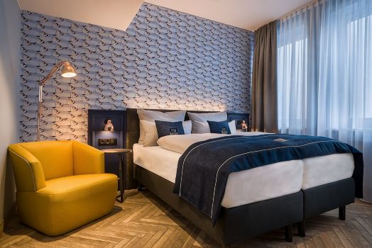 Holiday Inn - the niu, Welly Kiel