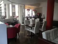 La Fontana Hotel Hôtels à : 