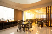 Intouch Riverside Hotel