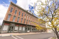 Historic Plaza Hotel Hotels in 