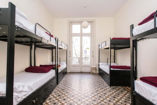 360 Hostel Borne