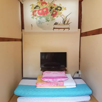 Korean-Style Single Room