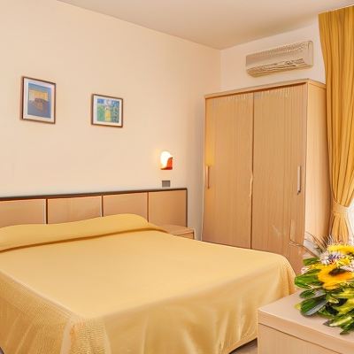 Deluxe Double or Twin Room with Sea View