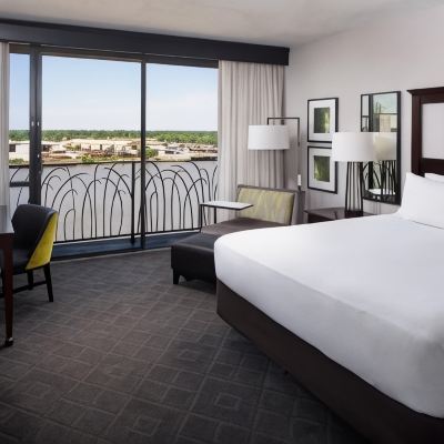 King Room with Balcony Hyatt Regency Savannah Promo Code