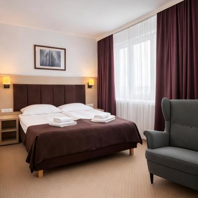Deluxe Double Room Logos Promo Code