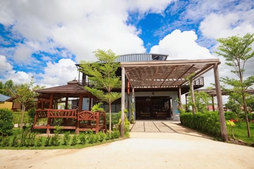 โรงแรมมาเดอบัว