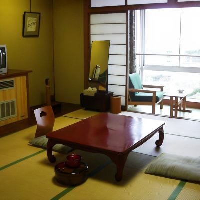 Japanese-Style Room