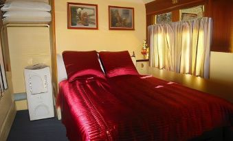 Codrington Gardens Bed & Breakfast - Housity
